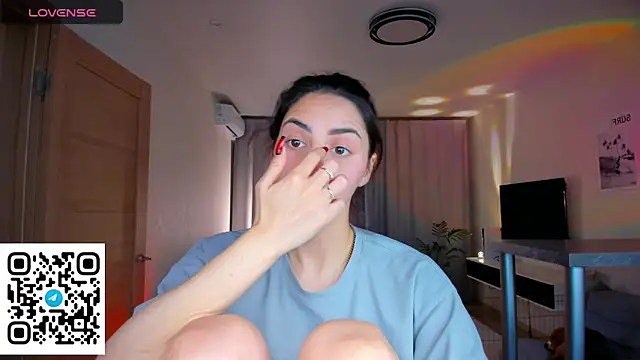 EmiliaZen online show from February 28, 7:59 pm