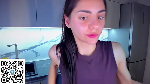 EmiliaZen online show from May 25, 8:04 pm