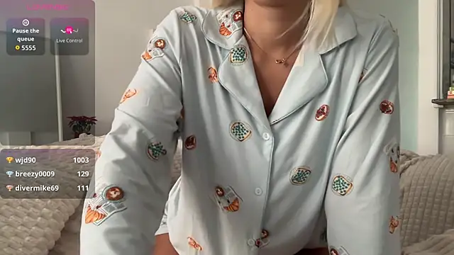 xdaisyhansen online show from December 2, 10:53 am