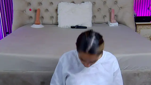 Snapshot of PlayfulShow chatting on September 30, 7:46 am PlayfulShow online show from September 30, 7:46 am