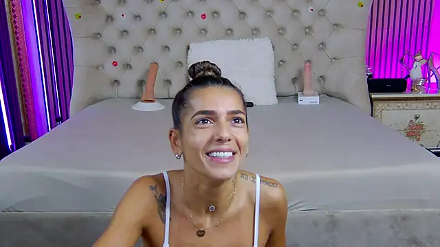 Snapshot of PlayfulShow chatting on October 8, 7:50 am PlayfulShow online show from October 8, 7:50 am