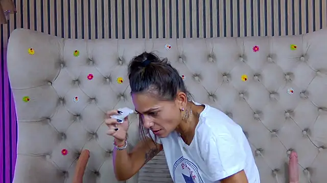 Snapshot of PlayfulShow chatting on October 12, 11:09 am PlayfulShow online show from October 12, 11:09 am