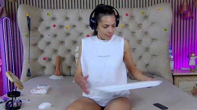 PlayfulShow online show from May 6, 9:36 am