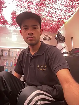 Snapshot of Twink_X chatting on March 5, 4:57 pm Twink X online show from March 5, 4:57 pm