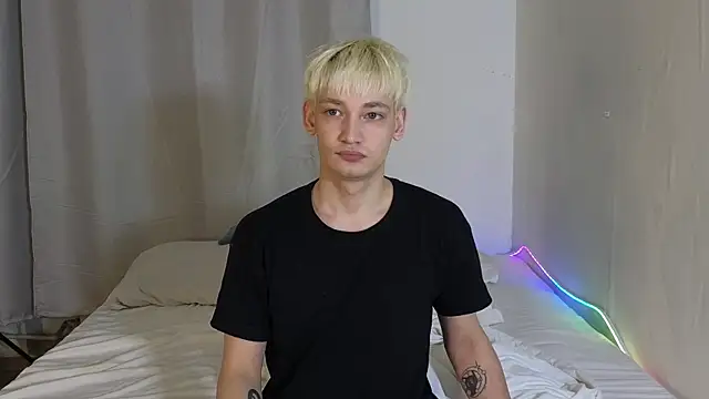 Julian wins online show from March 31, 11:49 pm