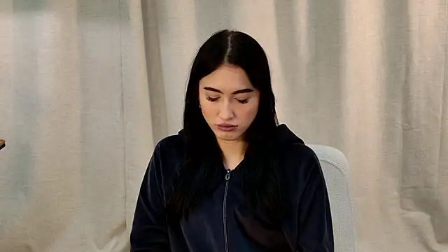 LynnaHandley online show from February 7, 9:47 am