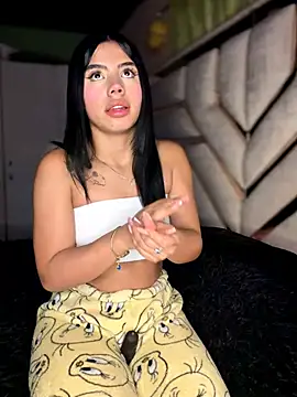 Laura-Khalifa online show from May 8, 5:13 am