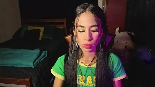 Snapshot of melissa_becraft chatting on April 13, 11:10 pm melissa becraft online show from April 13, 11:10 pm