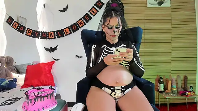 Abbiee 8 online show from October 31, 3:57 pm