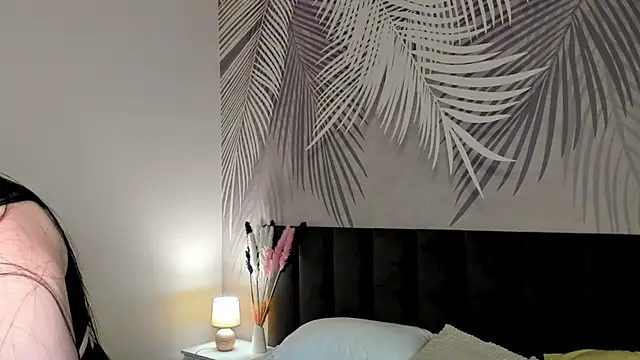 SkinyJoyce online show from February 16, 5:37 am