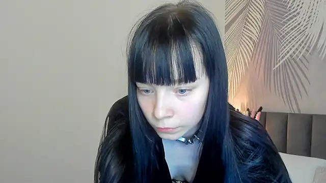SkinyJoyce online show from February 18, 8:05 am