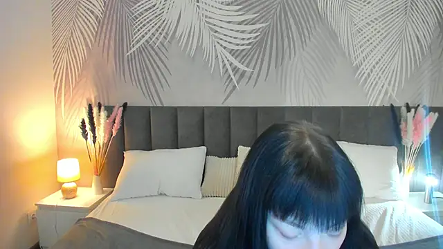SkinyJoyce online show from February 28, 2:09 am