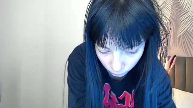 SkinyJoyce online show from March 12, 5:13 am