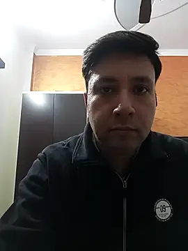 innocentboy1987 online show from November 17, 8:53 am