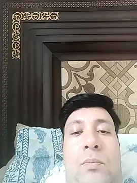 innocentboy1987 online show from May 9, 5:56 am