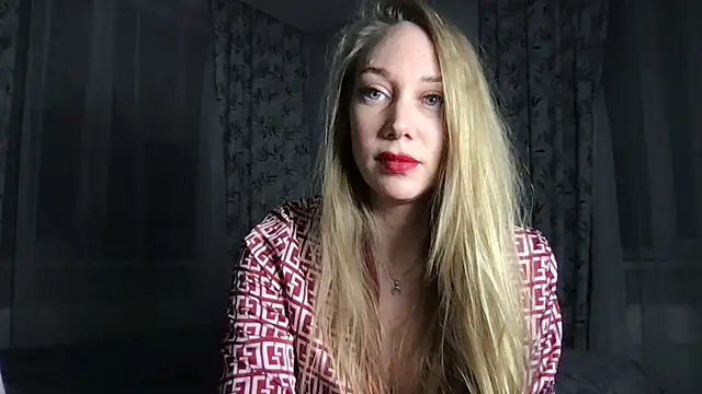 Snapshot of Engel_13 chatting on February 14, 8:26 pm Engel 13 online show from February 14, 8:26 pm