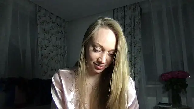 Snapshot of Engel_13 chatting on February 19, 8:52 pm Engel 13 online show from February 19, 8:52 pm