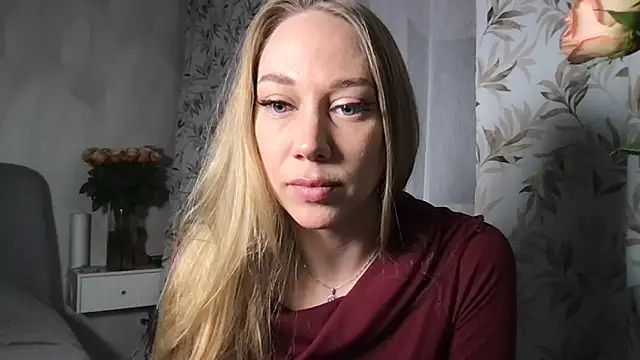 Snapshot of Engel_13 chatting on February 20, 8:03 pm Engel 13 online show from February 20, 8:03 pm