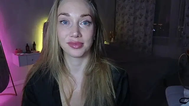 Snapshot of Engel_13 chatting on November 17, 5:30 pm Engel 13 online show from November 17, 5:30 pm