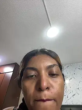 nicollesofia2 online show from May 17, 4:32 am