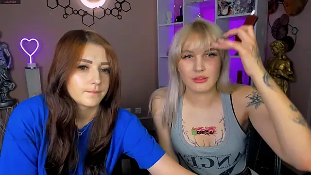 Snapshot of catherine_kitty chatting on September 21, 7:04 pm catherine kitty online show from September 21, 7:04 pm