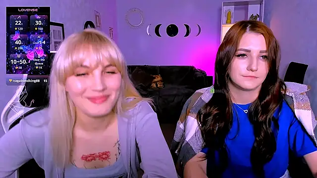 Snapshot of catherine_kitty chatting on September 23, 7:28 pm catherine kitty online show from September 23, 7:28 pm