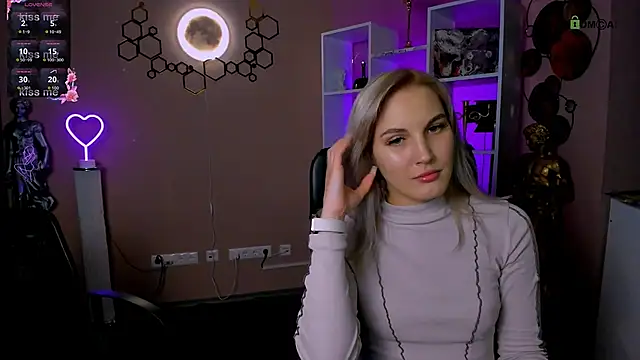 Snapshot of catherine_kitty chatting on September 25, 7:50 pm catherine kitty online show from September 25, 7:50 pm