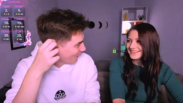 Snapshot of catherine_kitty chatting on October 18, 7:47 pm catherine kitty online show from October 18, 7:47 pm