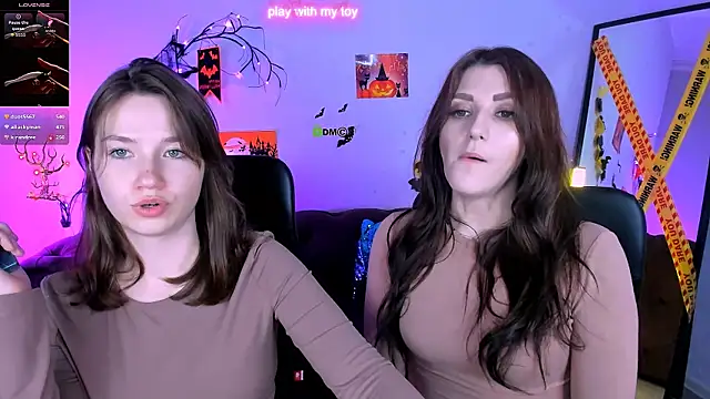 Snapshot of catherine_kitty chatting on November 3, 11:37 pm catherine kitty online show from November 3, 11:37 pm