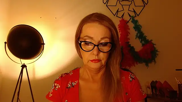 leaxSTAR online show from July 8, 1:59 pm