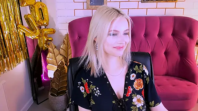 LeonaStane online show from February 27, 8:20 pm