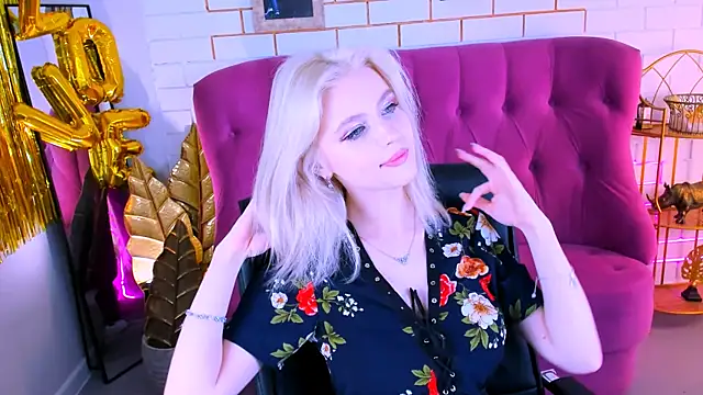 LeonaStane online show from March 8, 5:01 pm