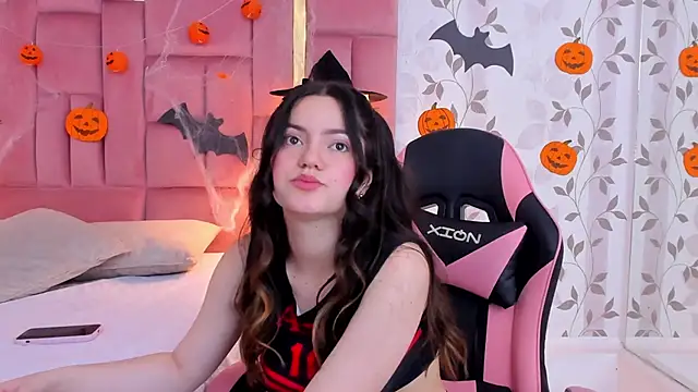 ArianaFranco online show from October 27, 1:15 pm