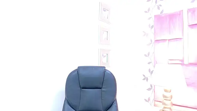 ArianaFranco online show from May 2, 11:32 pm