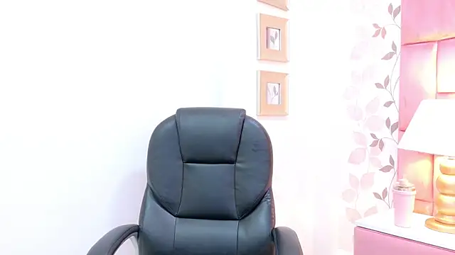 ArianaFranco online show from May 7, 1:38 pm