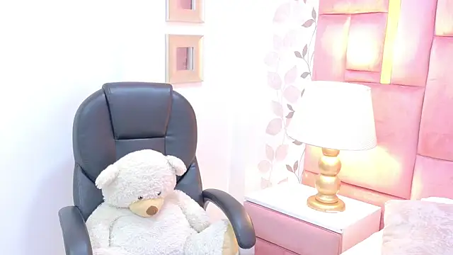 ArianaFranco online show from May 20, 1:50 pm