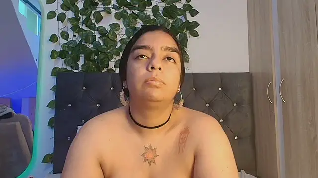 lauravince online show from June 27, 10:04 pm