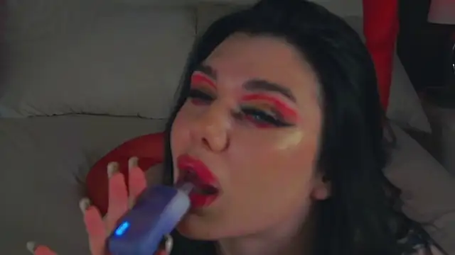 MaeveMoon online show from January 11, 6:35 pm