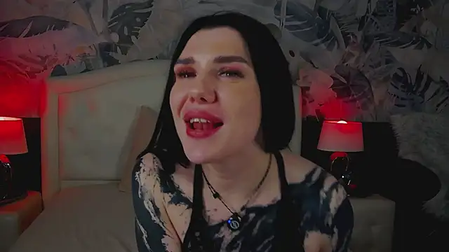 MaeveMoon online show from May 18, 4:07 am