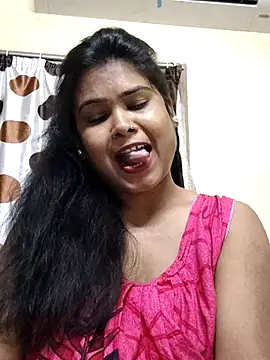 BOLDBEAUTY09 online show from February 15, 3:06 pm