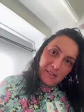 dulce valeriaa online show from February 9, 2:50 pm