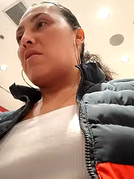 dulce valeriaa online show from February 11, 12:28 am
