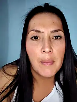 dulce valeriaa online show from February 22, 12:05 am