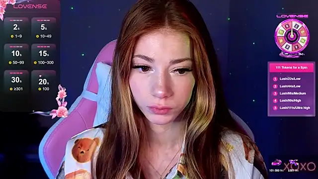 Snapshot of MagicLadyyy chatting on February 8, 7:27 pm MagicLadyyy online show from February 8, 7:27 pm