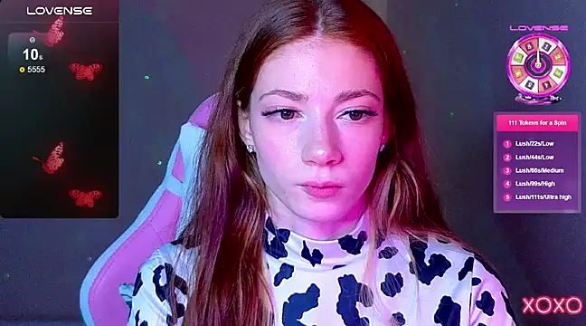 Snapshot of MagicLadyyy chatting on March 12, 11:33 pm MagicLadyyy online show from March 12, 11:33 pm