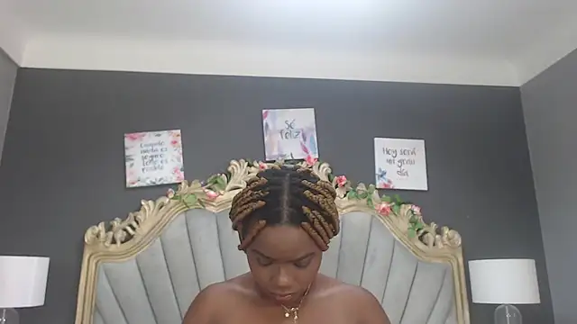 Snapshot of LindaBird chatting on March 7, 5:49 pm LindaBird online show from March 7, 5:49 pm