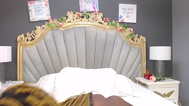 Snapshot of LindaBird chatting on March 20, 5:36 pm LindaBird online show from March 20, 5:36 pm