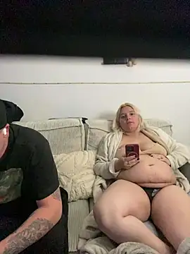 Princessemisse online show from April 12, 8:25 pm