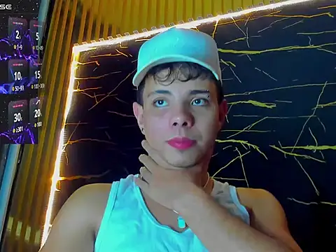 Alessandro 1610 online show from May 15, 3:35 am