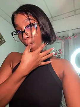 blackgril12 online show from February 3, 11:21 pm